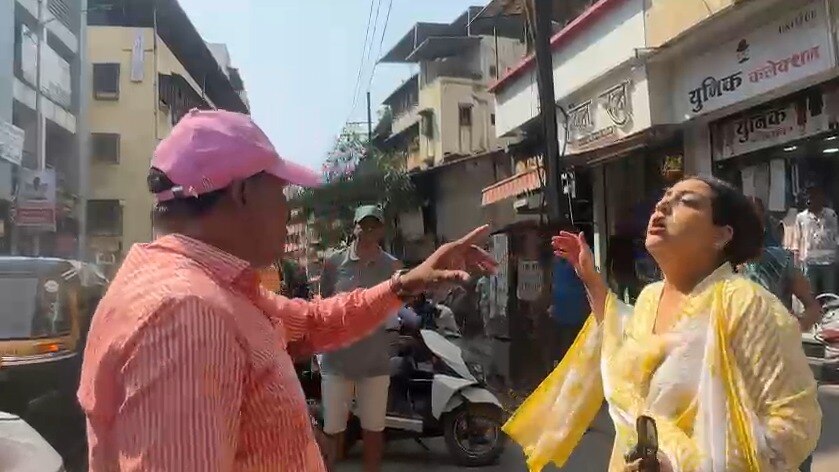  महिलेने शिंदेंच्या माजी नगरसेवकाला भर रस्त्यात चोपलं!