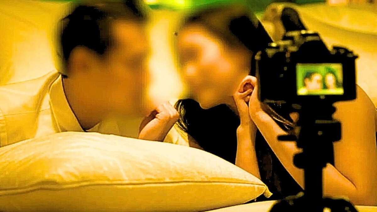 उज्ज्वल आणि नीलू देशी पॉर्न विकून पैसे कमवायचे (काल्पनिक फोटो, Grok AI)