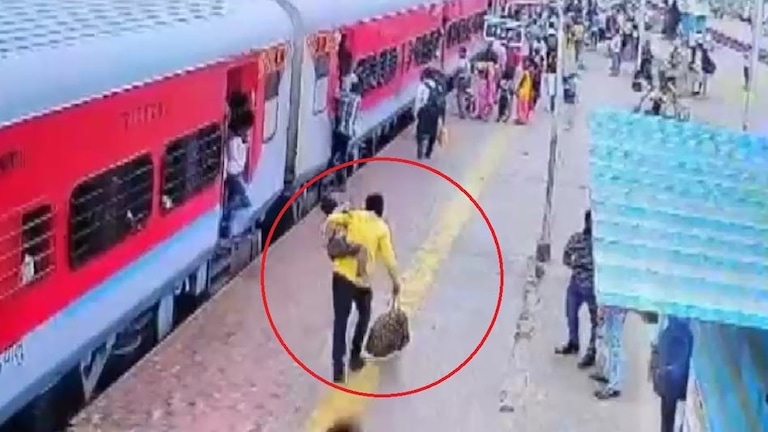 Pune: स्वत:ला दोन मुलं असतानाही गजाननने पुण्यातील 'त्या' महिलेच्या मुलाचं का केलं अपहरण? गजाननने पुण्यातील 'त्या' महिलेच्या मुलाचं का केलं अपहरण?