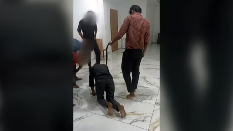 टार्गेट पूर्ण झालं नाही म्हणून, कुत्र्यासारखं गळ्यात पट्टा बांधला, कंपनीतला व्हायरल व्हिडीओ काय? Mumbai Tak