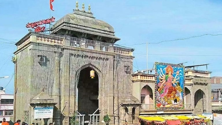 संतापजनक! तुळजाभवानी मंदिराच्या पुजाऱ्यांचा ड्रग्ज प्रकरणात हात? 35 जणांवर गुन्हा दाखल Mumbai Tak