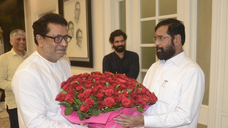 महाराष्ट्रातील सर्वात मोठी बातमी, शिवसेना-मनसेची होणार युती? एकनाथ शिंदे थेट राज ठाकरेंच्या घरी! शिवसेना-मनसेची होणार युती?