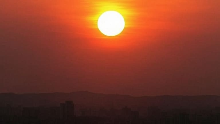 Maharashtra Weather : पुणे, सातारा, सोलापूरमध्ये उष्णतेच्या झळा! आज तुमच्या जिल्ह्यात कसं असेल हवामान? maharashtra weather (फोटो सौजन्य: Grok)