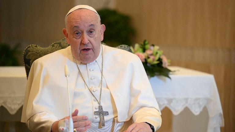 Pope Francis Death: वयाच्या 88 व्या वर्षी पोप फ्रान्सिस यांनी घेतला अखेरचा श्वास; प्रदीर्घ आजाराने निधन वयाच्या 88 व्या वर्षी पोप फ्रिन्सिस यांनी घेतला अखेरचा श्वास