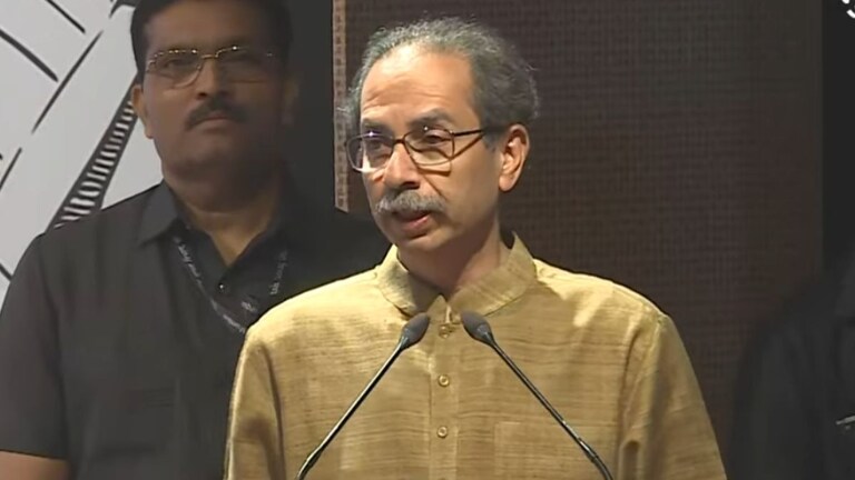 "टाका त्यांच्यावर धाडी..बसवा त्यांना सुद्धा जेलमध्ये..", राऊतांच्या पुस्तक प्रकाशन सोहळ्यात उद्धव ठाकरे कडाडले! Uddhav Thackeray latest Speech