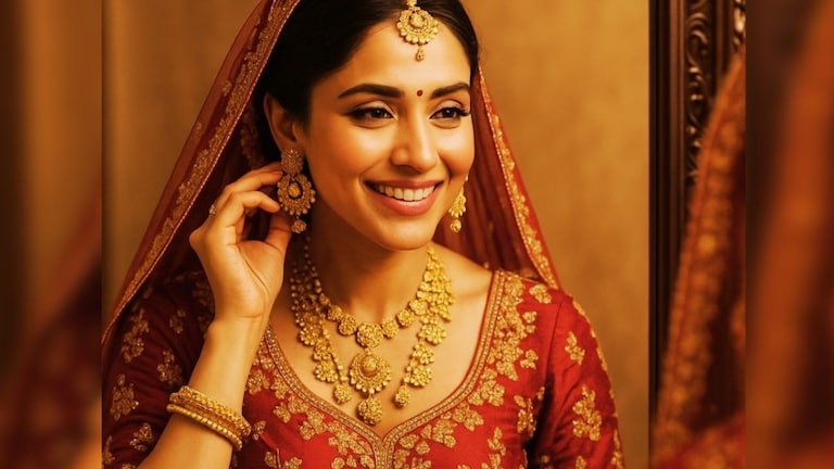 ग्राहकांसाठी दिवाळीच! आज सोन्याच्या भावात झाली मोठी घसरण, किंमत वाचून खुश व्हाल सोन्याच्या दरात मोठी घसरण