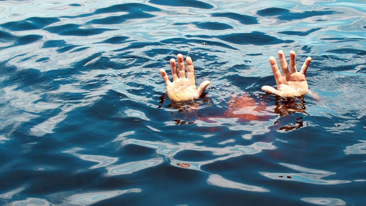 Pune News Four die while swimming in Pazar lake At chakanPune News Four die while swimming in Pazar lake At chakan