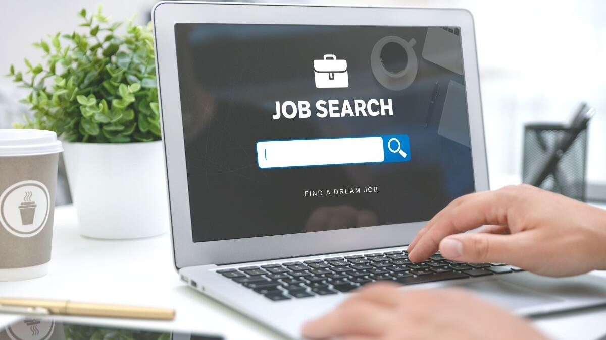 कंप्यूटर आणि टेक्नॉलॉजी क्षेत्रात नोकरीची मोठी संधी; 'या' पदांसाठी निघाली बंपर भरती