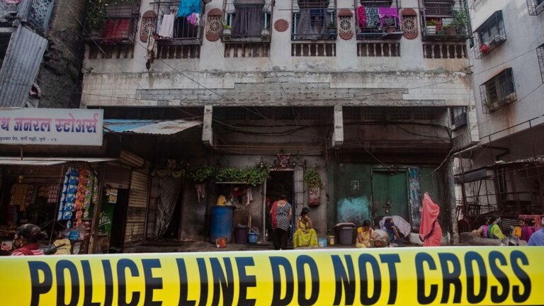 बुधवार पेठेत वेश्यव्यवसाय करणाऱ्या महिलेचा रिक्षा चालकाकडून खून, नेमकं घडलं तरी काय? Pune Crime A woman working as a prostitute in Budhwar Peth was murdered by a rickshaw driver