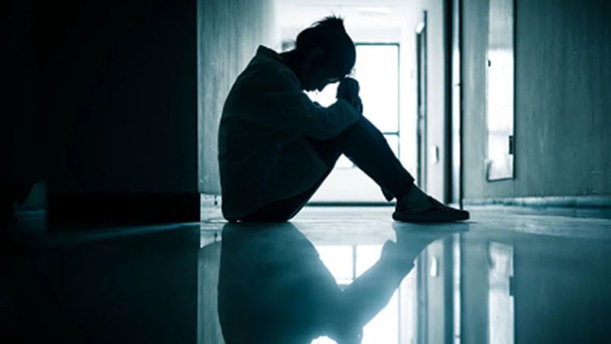 मुंबईतील नामांकित कॉलेजच्या हॉस्टेलमध्ये MBBS विद्यार्थ्याची आत्महत्या