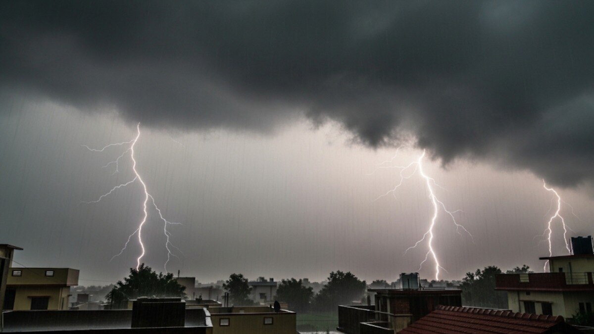 छत्तीसगड हवामान इशारा: स्थानिक प्रणालीमुळे मान्सूनला ब्रेक लागला, हवामान बदलले; ९ जिल्ह्यांमध्ये वादळ आणि विजांचा इशारा