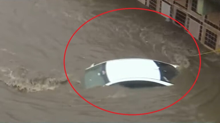 नाशिकमध्ये पूर.. धडकी भरवणारी दृश्य, पावसाचं थैमान! पुण्यातही पावसाचा धुमाकूळ नाशिकमध्ये पूर.. धडकी भरवणारी दृश्य