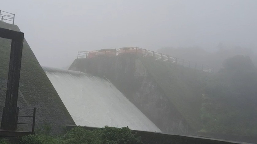 महाबळेश्वर, साताऱ्यात तुफान पाऊस