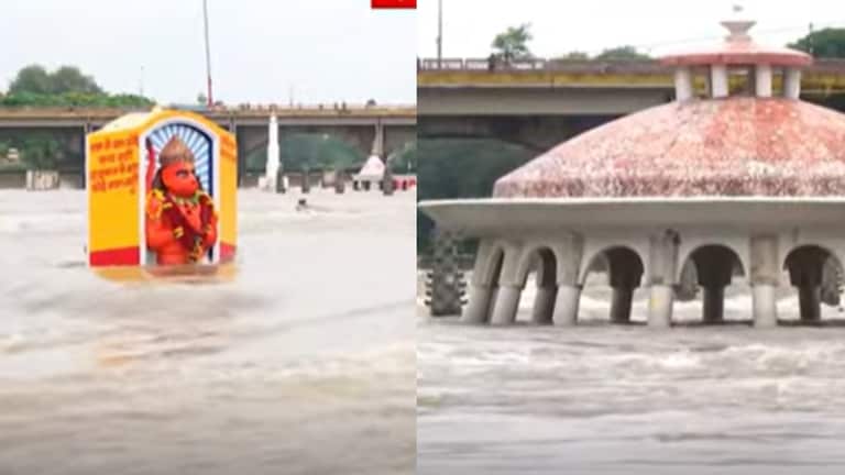 गोदावरीला दुसऱ्यांदा पूर, दुतोंड्या मारूतीच्या छातीपर्यंत पाणी... नाशिकमधील धडकी भरवणारी दृश्य नाशिकमध्ये मुसळधार पावसामुळे गोदावरी नदीला पूर