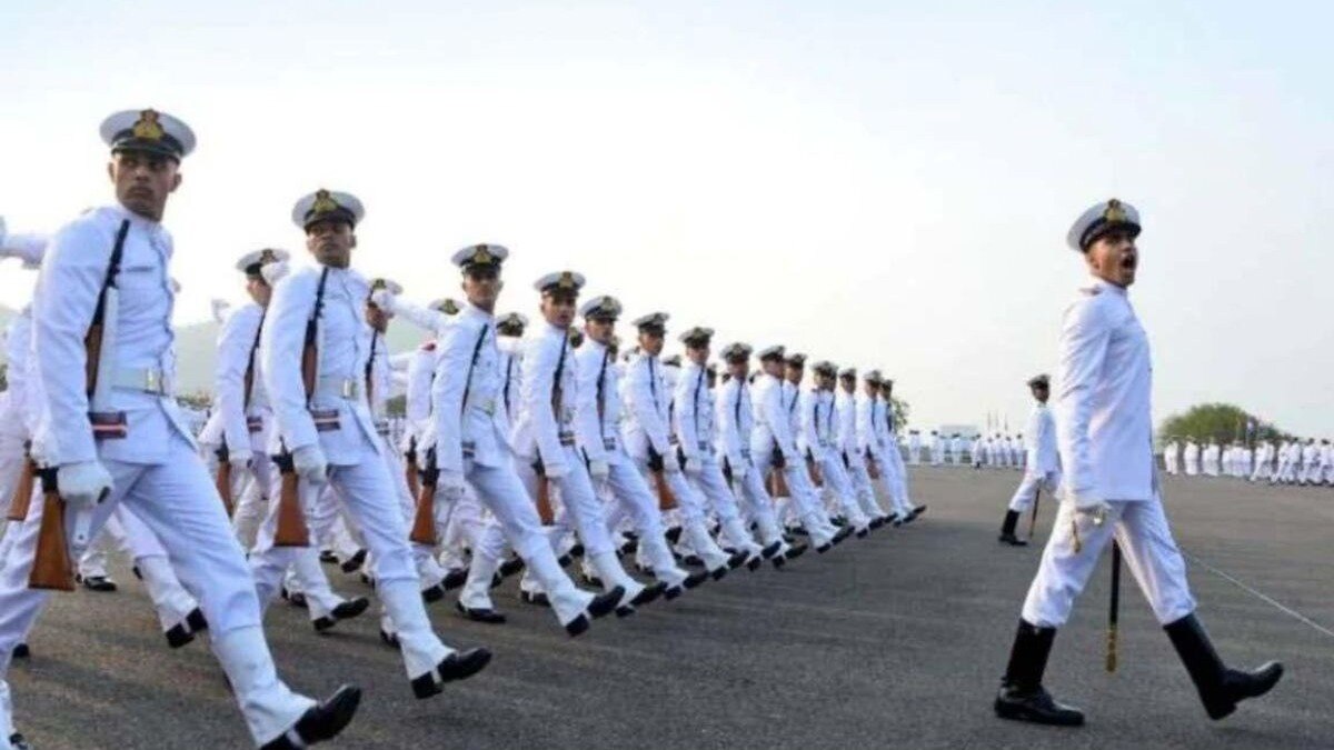 Indian Navy 'या' सरकारी पदांसाठी करा अप्लाय...