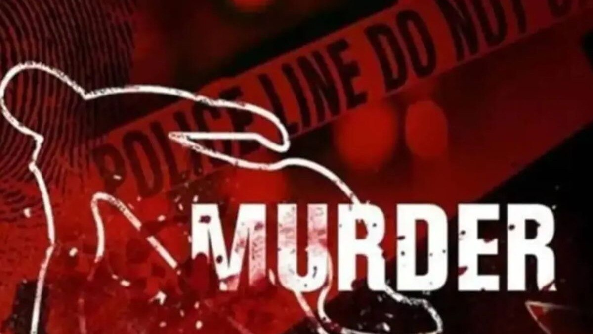 मुलीची फी परत मागायला गेला शेतकरी बाप; शाळेच्या संस्थाचालकाने केली मारहाण अन्