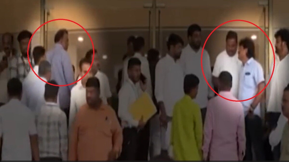 गोपीचंद पडळकरांसमोर झाली नितीन देशमुखांना मारहाण