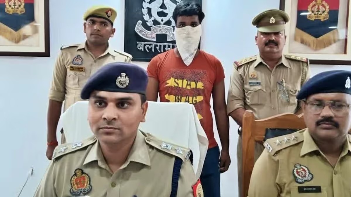 महिला बेडवर झोपली होती..ICU मध्ये उपचार सुरु होते! तितक्यात लिंगपिसाट कर्मचाऱ्याने बलात्कार केला अन्..