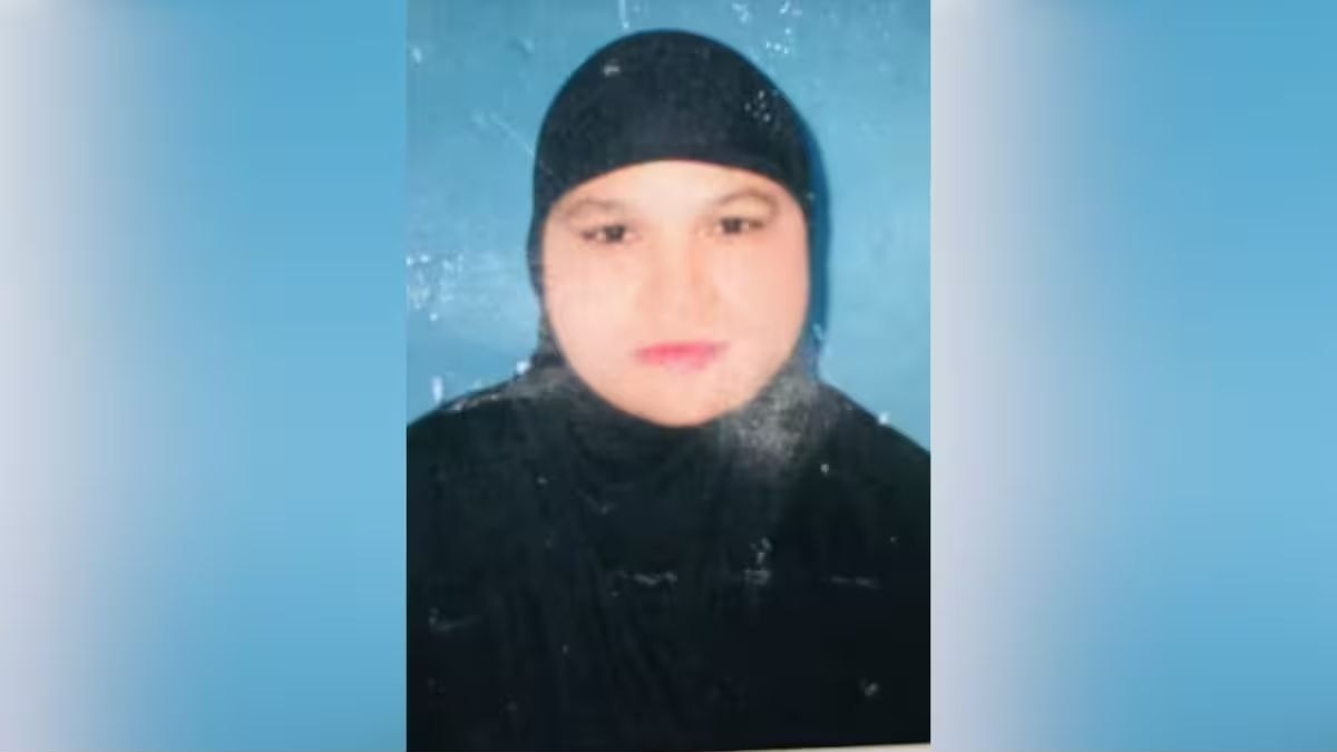 पत्नी 23 वर्षाने लहान होती म्हणून पतीला यायचा 'तो' सशंय, पत्नीसोबत केलं भयंकर कृत्य 23 वर्षे लहान तरुणीसोबत केलं दुसरं लग्न; पण 55 वर्षीय पतीच्या मनात 'तो' संशय अन्...