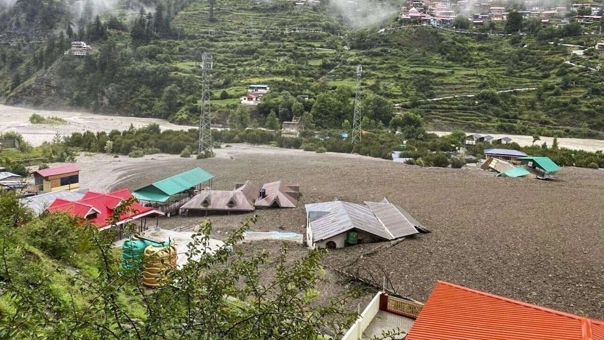उत्तराखंड ढगफुटी: अनेक यात्रेकरू अडकले आहेत