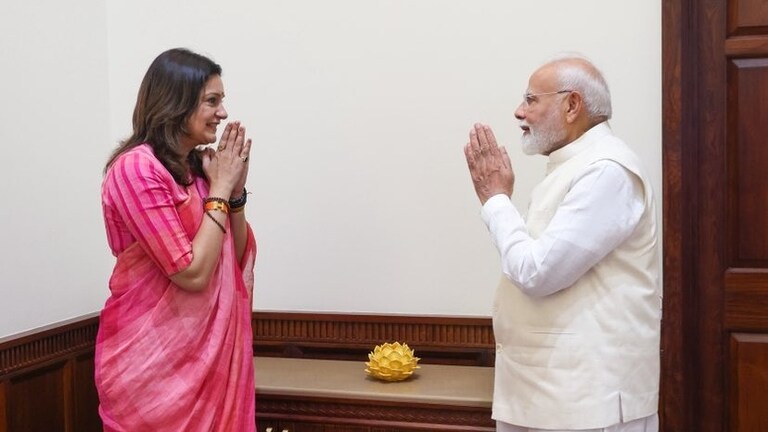 Maharashtra Politics: प्रियंका चतुर्वेदींची PM मोदींशी भेट नक्कीच सहज नाही, नवा डाव सुरू... खेळी कोण आणि कधी... maharashtra politics priyanka chaturvedi meeting with PM Modi is definitely not easy a new plan has been hatched but who will play the trick and when