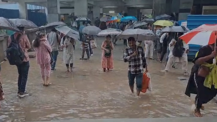 Mumbai Tak