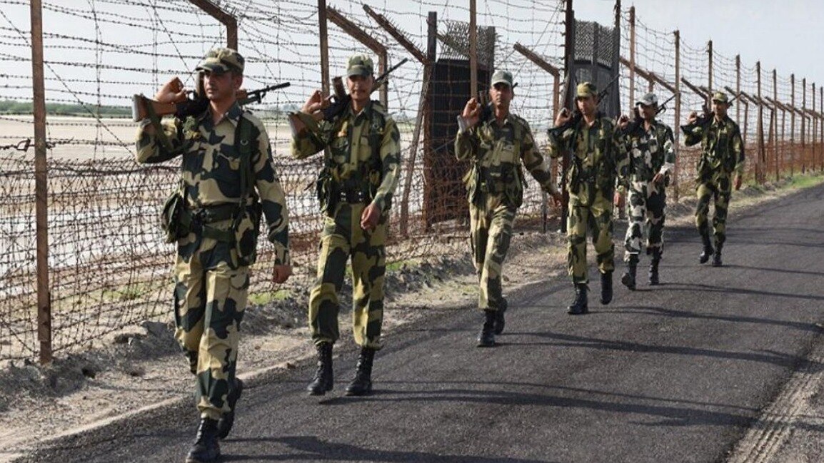 Govt Job: सैन्यात नोकरीसाठी प्रयत्न करताय? प्रतिक्षा संपली... 'या' दलात 3000 हून अधिक पदांसाठी भरती! सैन्यात नोकरीसाठी प्रयत्न करताय? प्रतिक्षा संपली..