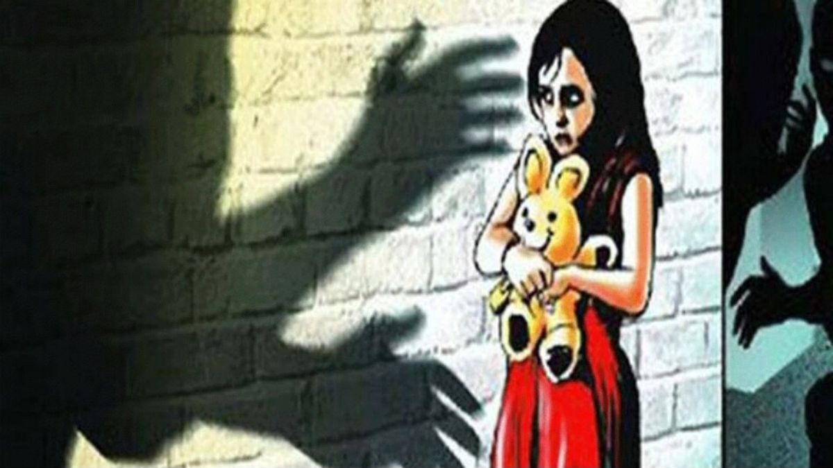 7 वर्षांच्या चिमुकलीवर सख्ख्या चुलत भावानेच केला लैंगिक अत्याचार! घरी एकटी असताना बळजबरीने...