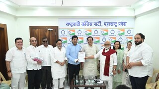 अजितदादांनी केले हात वर, मग कुणाला हवेत सूरज चव्हाण? NCP मध्ये अजित पवारांना कोण ठरतंय सरस? Mumbai Tak