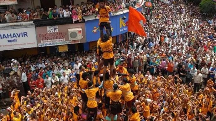 Dahi Handi 2025 : दहीहंडी फोडण्याची परंपरा कशी सुरु झाली? सण साजरा करण्याची योग्य पद्धत कोणती? जाणून घ्या