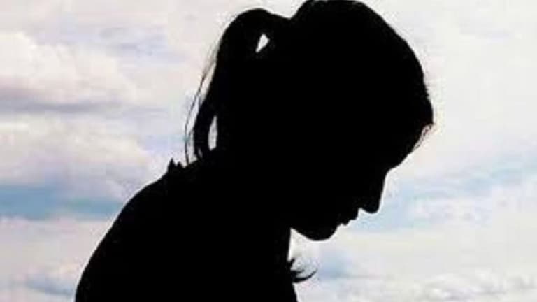 15 दिवसांनंतर लंडनला जाणार होती, पण अचानक 23 व्या मजल्यावरुन उडी मारली अन्... मुंबईतील धक्कादायक घटना अचानक 23 व्या मजल्यावरुन उडी मारली अन्...