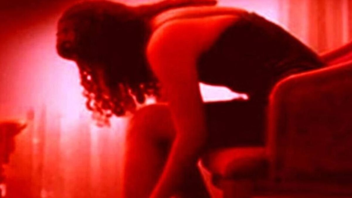 घरमालक आणि ४ महिलांना अटक करण्यात आली आहे. (प्रतिनिधीक प्रतिमा)