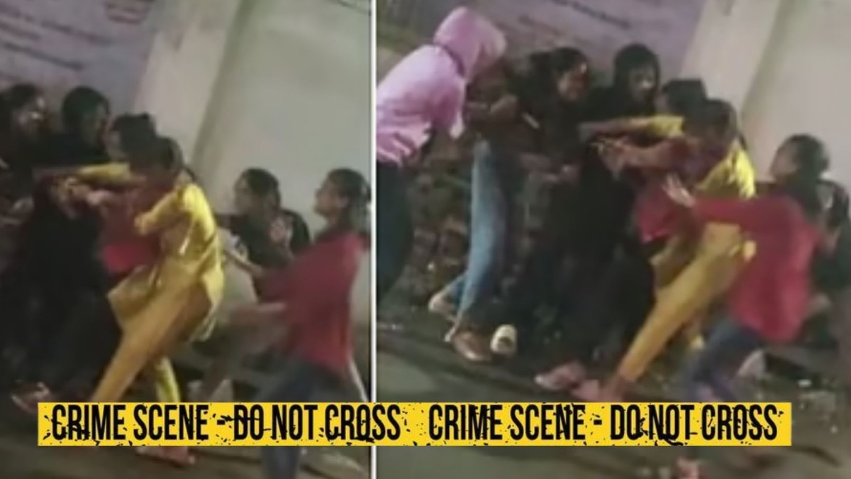 सांस्कृतिक राजधानी पुण्यातील भररस्त्यात शाळेच्या आवारात तरुणींच्यात तुफान राडा, बॉयफ्रेंडला मेसेज केल्यानं पेटला वाद, व्हिडिओ व्हायरल