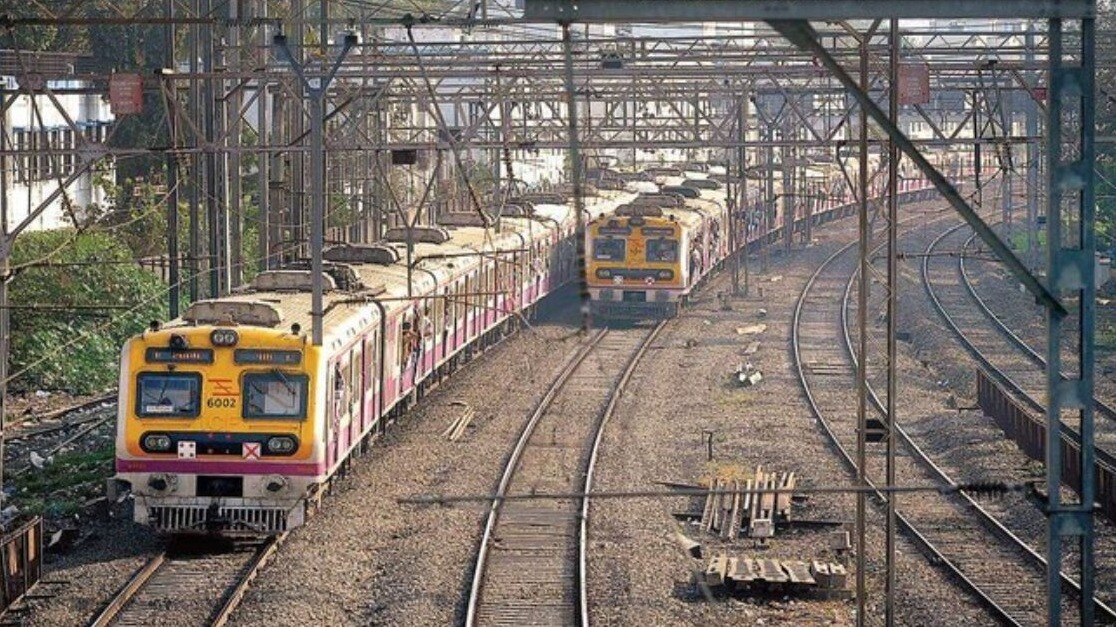 आता लोकल ट्रेन अधिक वेगानं धावणार... पश्चिम रेल्वेकडून मोठी अपडेट