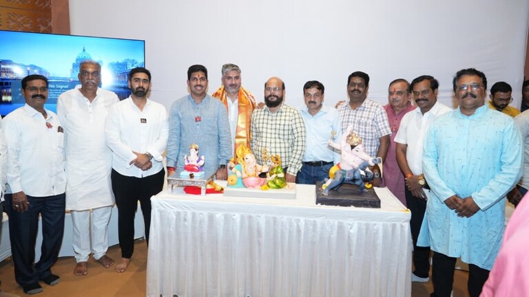काश्मीरमध्ये घुमणार गणपती बाप्पा मोरयाचा जयघोष, पुढील वर्षीपासून काश्मीरमधील 5 जिल्ह्यात गणेशोत्सव chants of ganpati bappa morya will echo in kashmir ganeshotsav will be celebrated in 5 districts of kashmir from next year