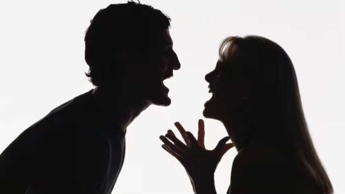 पतीला दिल्या झोपेच्या गोळ्या, नंतर गळा दाबला अन् दांडक्याने... पत्नीने केलं भयंकर कृत्य!
