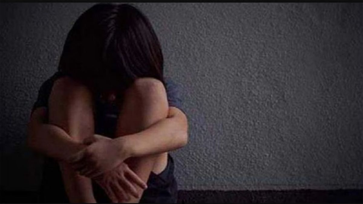 3 भावांनी मिळून 7 वर्षांच्या निष्पाप बहिणीवरच केला बलात्कार! 