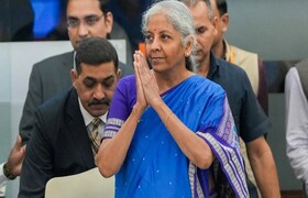 Nirmala Sitharaman : ग्राहकांसाठी आनंदाची बातमी! अर्थमंत्र्यांनी GST मध्ये केली मोठी कपात..काय काय होणार स्वस्त? जाणून घ्या Nirmala Sitharaman On GST