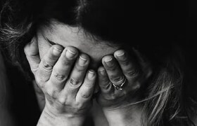 सासरा सुनेसोबत करायचा अश्लील चाळे...हुंड्यासाठीही महिलेचा करायचे छळ! एक दिवस पीडितेनं थेट पोलीस स्टेशन गाठलं अन् घडलं.. बीएसएफ जवानाच्या पत्नीवर मेहुण्यांनी बलात्कार केला