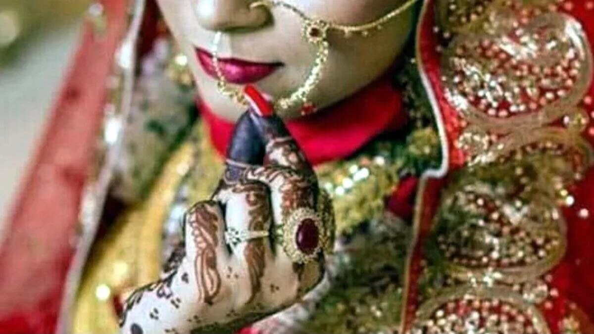 "सून पुरुषासारखी दिसते..." सासूचे 'ते' टोमणे अन् पतीने दिला तलाक!