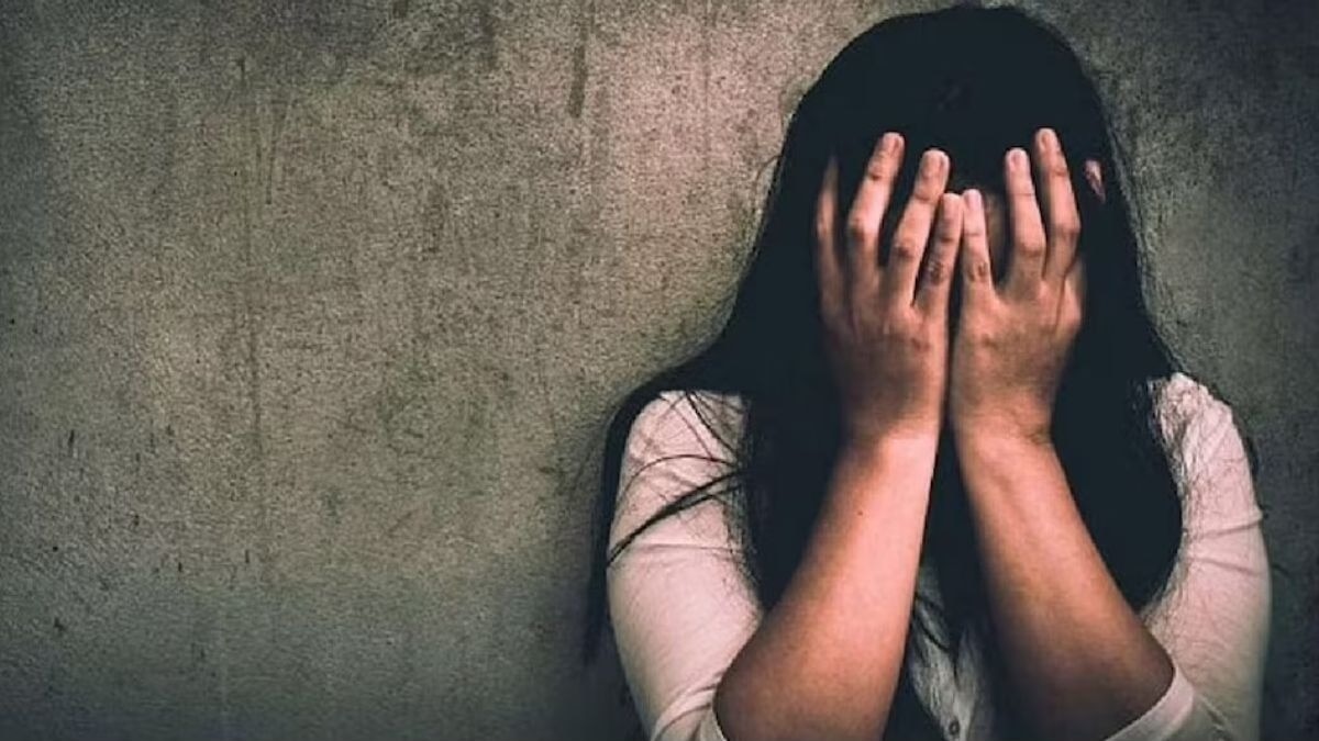मित्रासोबत मिळून प्रेयसीवर सामूहिक अत्याचार! नंतर बळजबरीने गर्भपाताच्या गोळ्या दिल्या अन् शेवटी...
