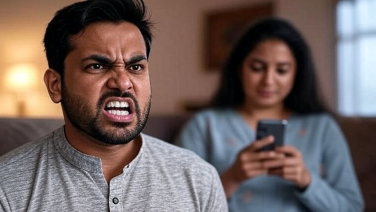 पत्नी नेहमी रील बनवत असल्यामुळे पतीचा राग अनावर! रात्री झोपल्यावर कुऱ्हाडीने केला हल्ला अन् मुलीला सुद्धा...