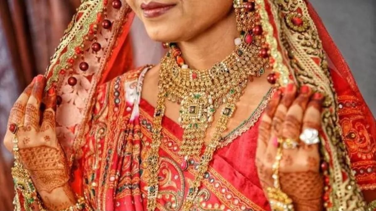 एका नवरीचे 25 नवरे! प्रत्येकासोबतच करायची...