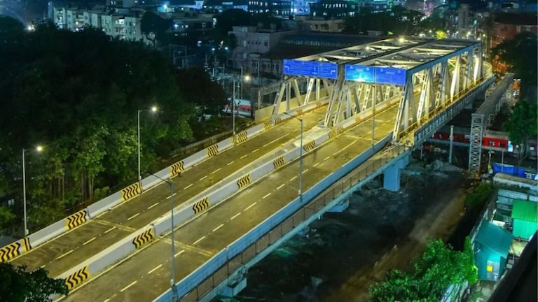 मुंबईची खबर: 125 वर्षे जुन्या एल्फिन्स्टन ब्रिजच्या जागी आता मुंबईतील पहिलं डेबल डेकर रेल्वे ब्रिज... आता मुंबईतील पहिलं डेबल डेकर रेल्वे ब्रिज...