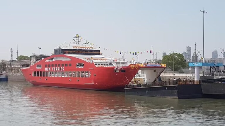 मुंबईची खबर: मुंबईकरांसाठी गूड न्यूज! लवकरच 'या' ठिकाणाहून रो-रो सेवा... काय होणार फायदा? लवकरच 'या' ठिकाणाहून रो-रो सेवा...