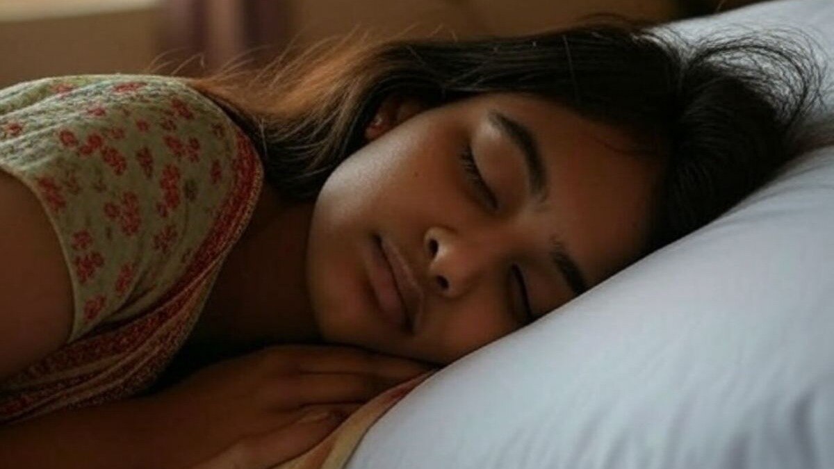 मध्यरात्री सुनेच्या खोलीत सोडला साप अन्... 