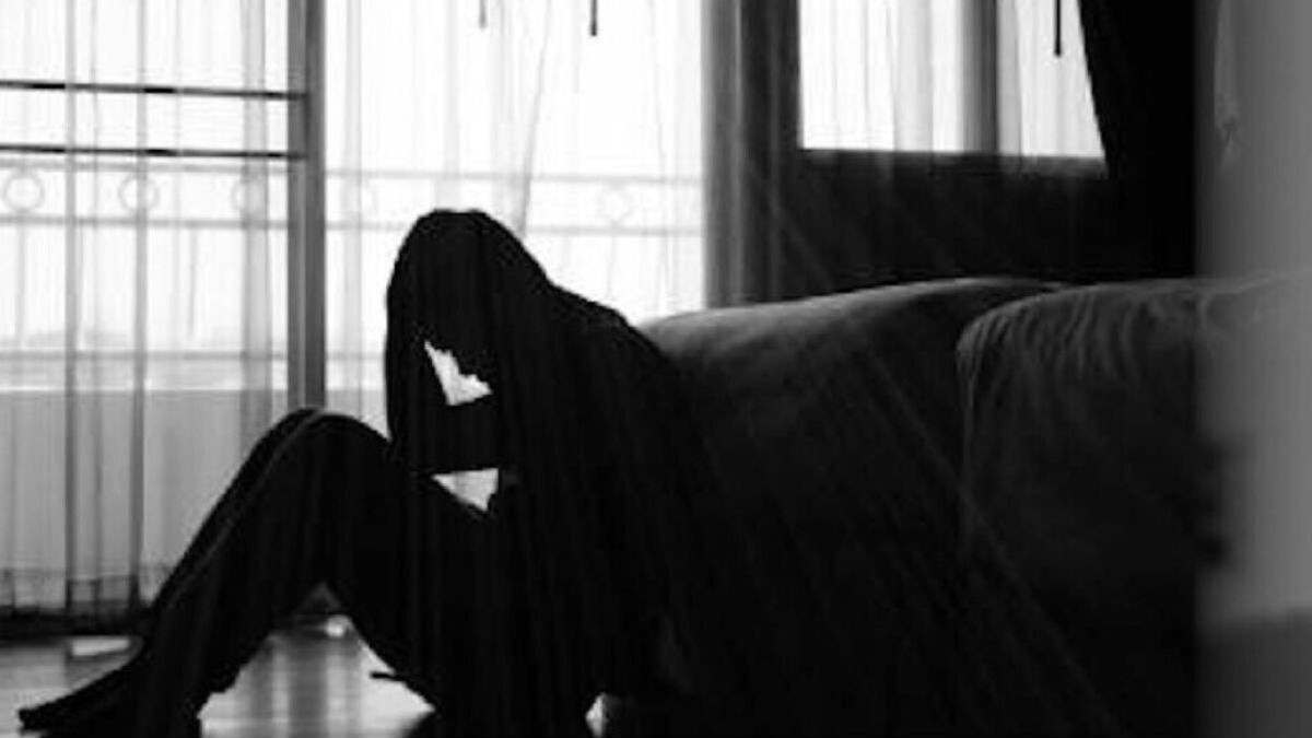 पत्नीला फोनवर सांगितली 'ती' गोष्ट; नंतर नदीत उडी मारली अन्... 