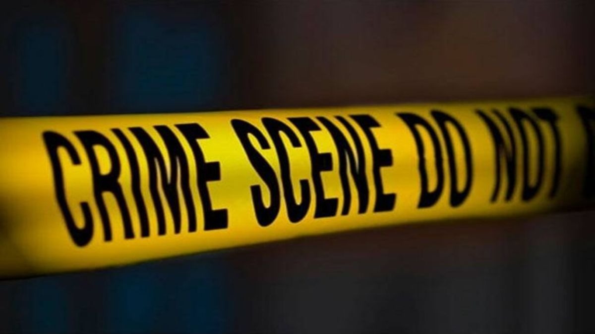 खोलीत बंद केलं अन् वारंवार भिंतीवर डोकं आपटत... 2 वर्षांच्या मुलासोबत वडिलांचं निर्घृण कृत्य! नंतर स्वत:वर सुद्धा...