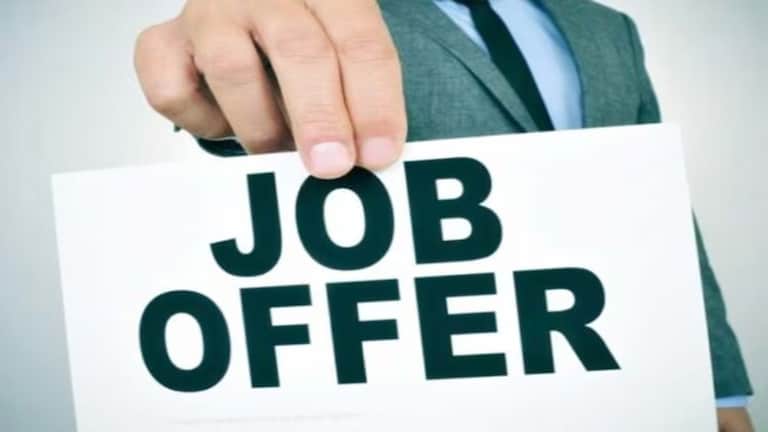 Govt Job: कोणत्याही परीक्षेशिवाय मिळवा भारत सरकारच्या ‘या’ संस्थेत नोकरी! थेट मुलाखत अन् पगार तर लाखोंच्या घरात... थेट मुलाखत अन् पगार तर लाखोंच्या घरात...