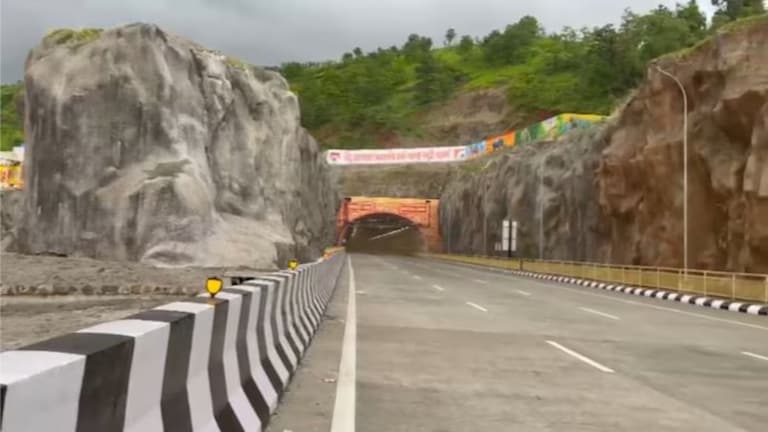 मुंबईची खबर: आता समृद्धी महामार्गावरून प्रवास करणं आणखी सोप्पं! ‘या’ नव्या प्लॅनविषयी माहितीये? आता समृद्धी महामार्गावरून प्रवास करणं आणखी सोप्पं!